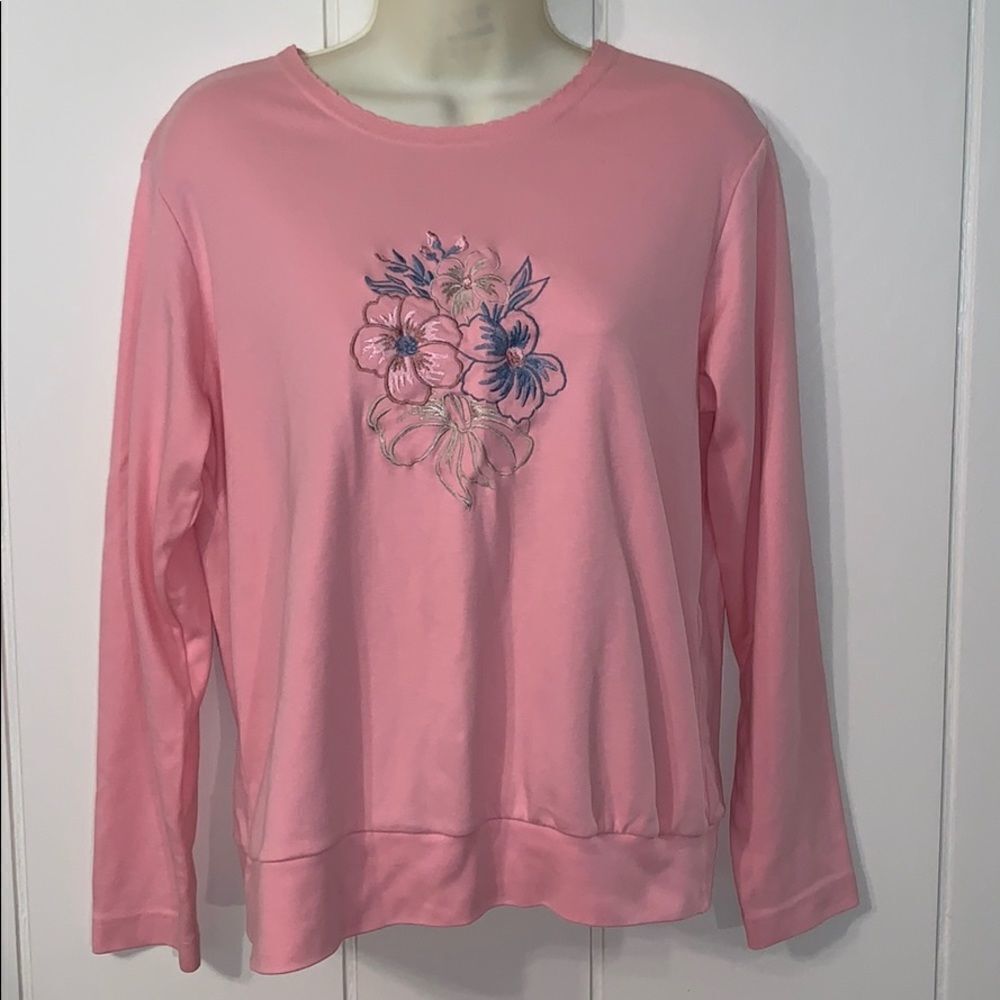 Vtg 80s Aileen Petites pink embroidered long sleeved T shirt‎